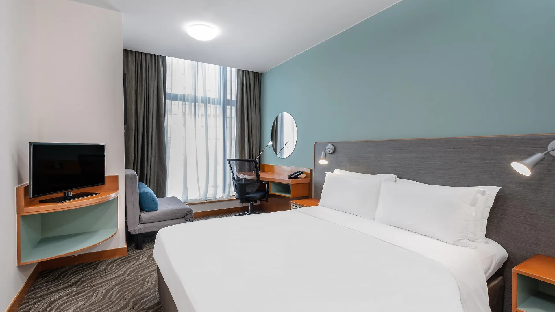 Holiday Inn Express Hong Kong Causeway Bay By Ihg 3*,