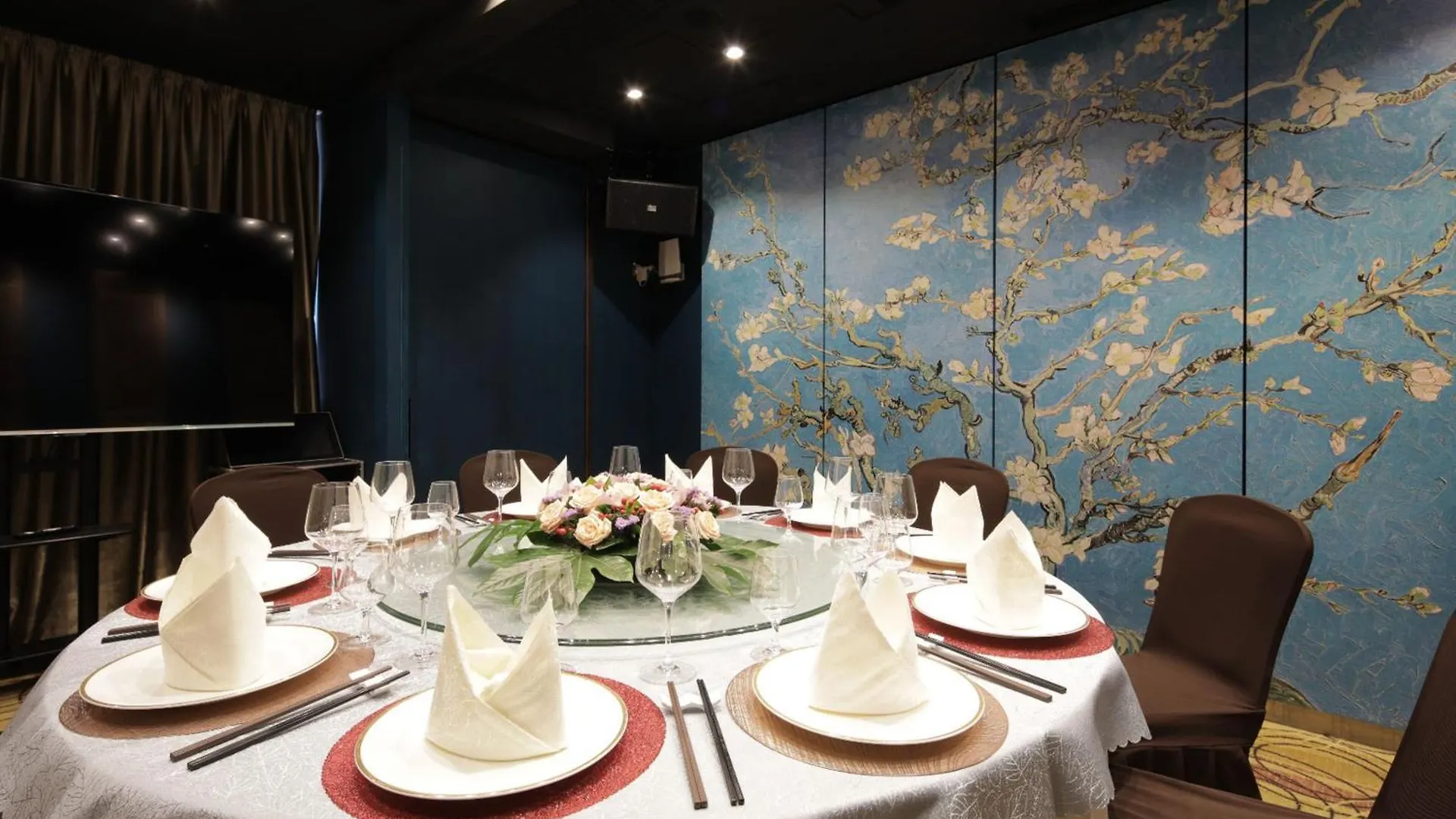 Holiday Inn Express Hong Kong Causeway Bay By Ihg