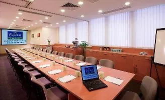 Holiday Inn Express Hong Kong Causeway Bay By Ihg Hotel