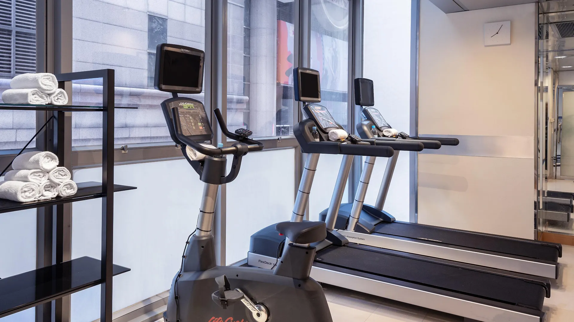 Holiday Inn Express Hong Kong Causeway Bay By Ihg