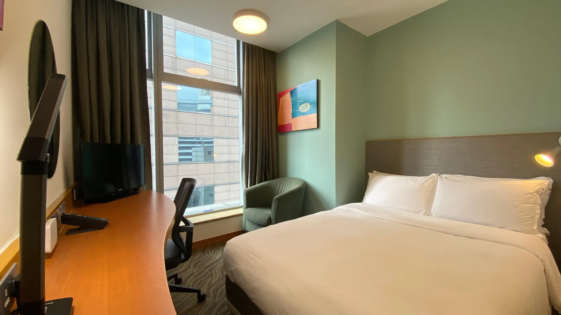 Holiday Inn Express Hong Kong Causeway Bay By Ihg 3*,