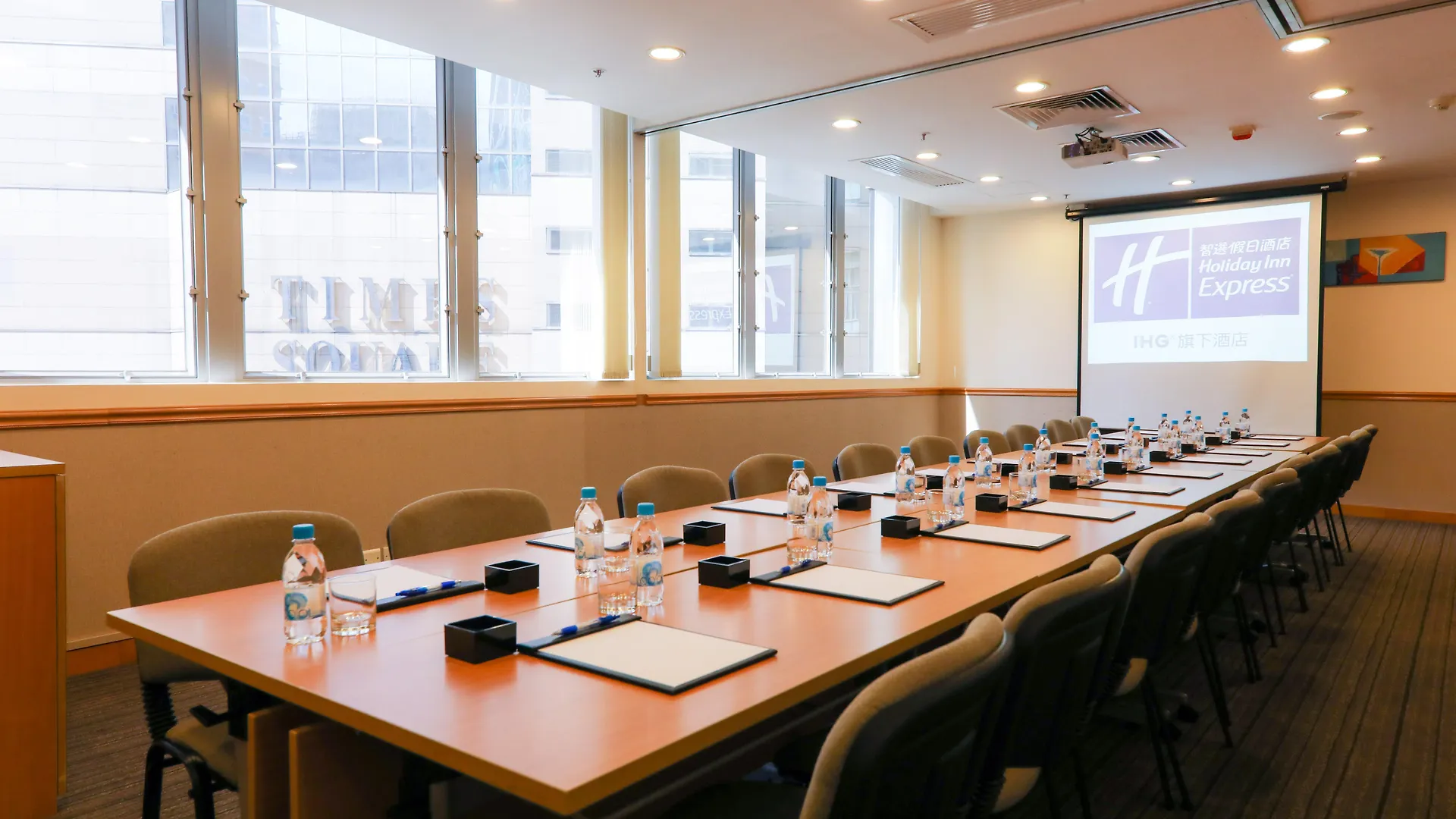 Hotel Holiday Inn Express Hong Kong Causeway Bay By Ihg